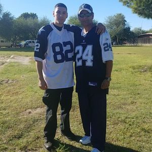 Meet your Posher, Gil